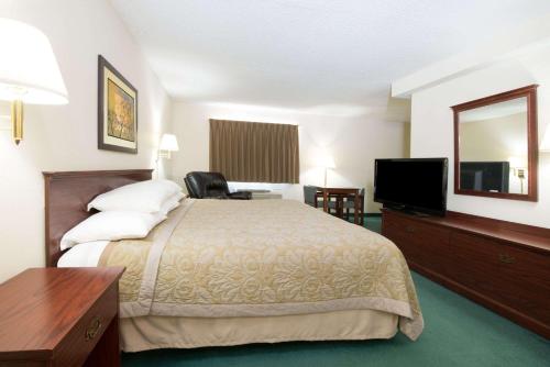 Super 8 By Wyndham Richmond