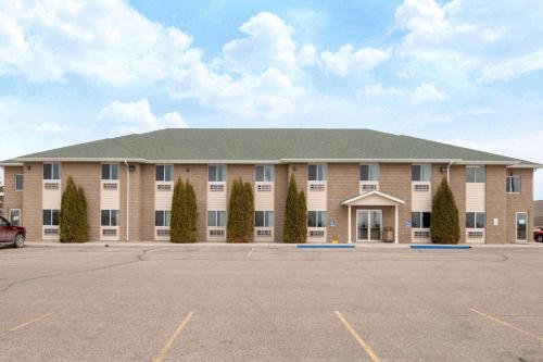 Four Seasons Inn - Hotel - Bottineau