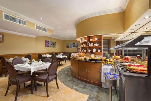 Howard Johnson by Wyndham Abu Dhabi Downtown, Abú Zabí (fotografie 9)