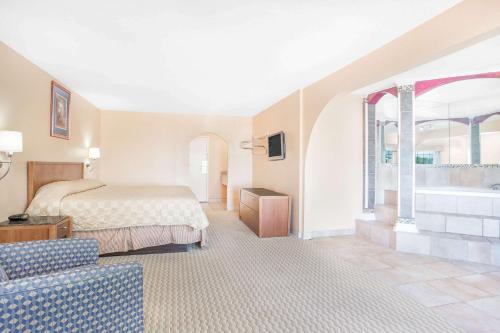 Super 8 by Wyndham San Angelo – San Angelo, TX