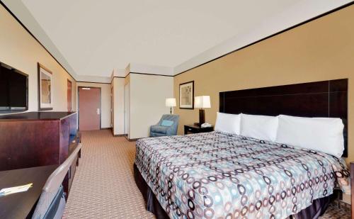 Super 8 by Wyndham Odessa TX - image 7