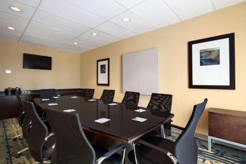 Wingate by Wyndham Seminole - main image