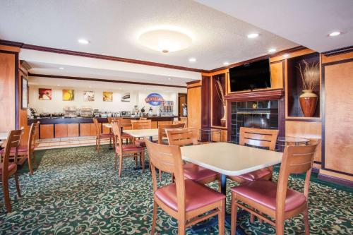 Baymont by Wyndham Madison Heights Detroit Area - Hotel - Madison Heights