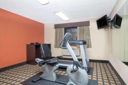 Fitness center, Baymont by Wyndham Lakeville in Lakeville (MN)