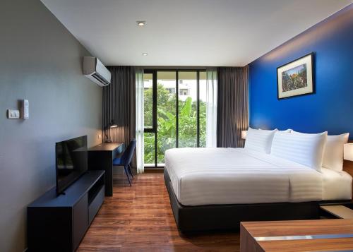 room detail thumbnail 0