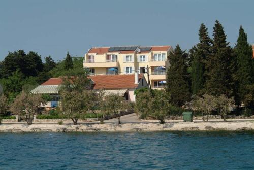 Apartments Basioli