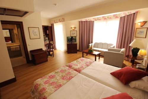 Баня, Suite Hotel Jardins Da Ajuda in остров Мадейра