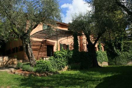 NYTimes-selected Charming Villa in Olive Grove gîte à louer Saint-Marc