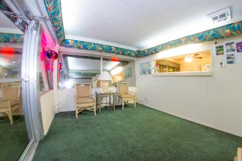 Bejárat, Budget Inn of Avon Park in Avon Park (FL)