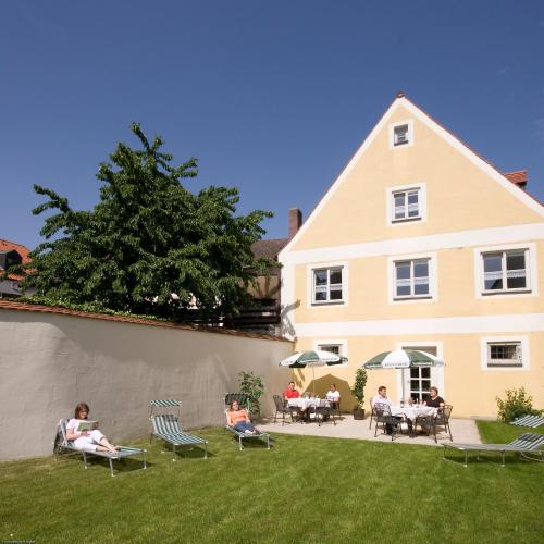 Hotel Zur Krone - image 10