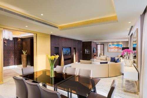 館内設備, グランド ミレニアム マスカット (Grand Millennium Muscat) in マスカット