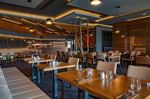 Restaurant, Hotel D1 in Ostrovacice