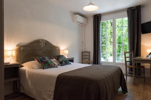 Logis Hôtel Castel Mouisson - image 2
