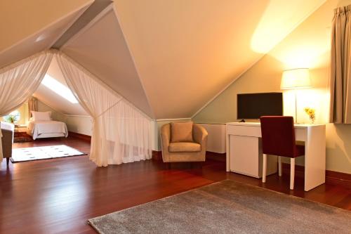 Foto - The Biester Charm House