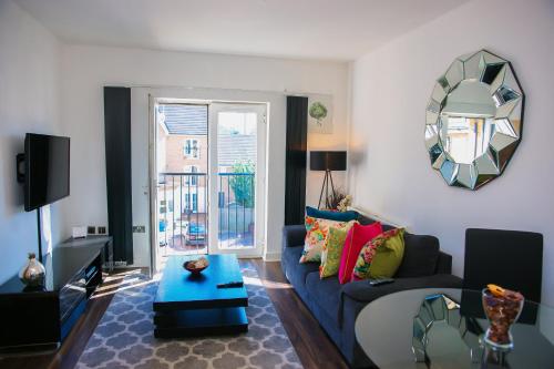 MODERN 2 BEDROOM APARTMENT