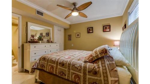 Holiday Villas III #311 in อินเดียนชอร์ส (FL)