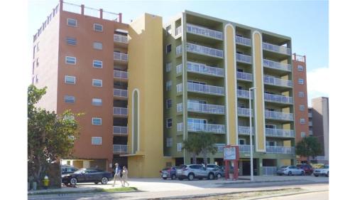 ทางเข้า, Holiday Villas III #311 in อินเดียนชอร์ส (FL)