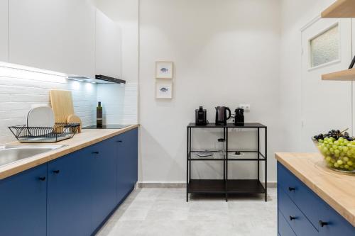 Acropolis Heart 2BD Apartment in Plaka by UPSTREET - image 6
