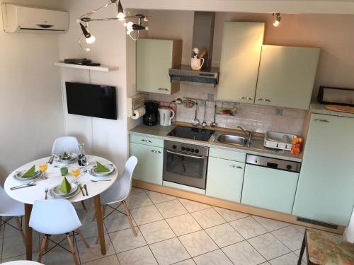 المرافق, Ferienwohnung mit 2 Schlafzimmer oder Studio Apartment - Istrien-Fiorini in Fiorini