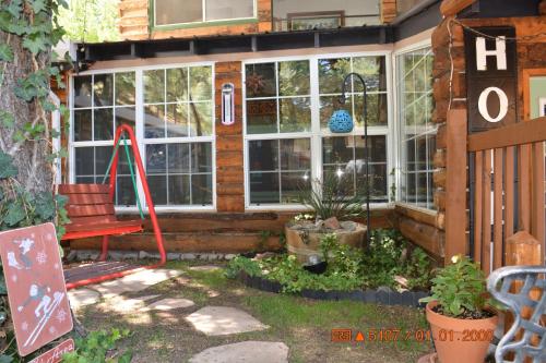 Sitzmark Chalet Inn - 정원