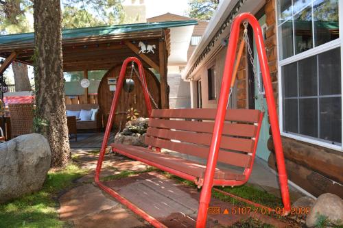 Sitzmark Chalet Inn - 정원