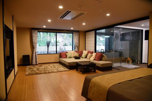 Deluxe King Room with Mountain View and Indoor Hot Spring Bath -Non-Smoking 311