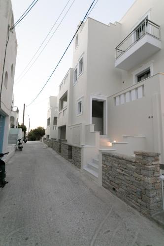 Sweet Home Naxos - image 7