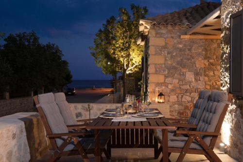 Calme Suites Mani - image 2