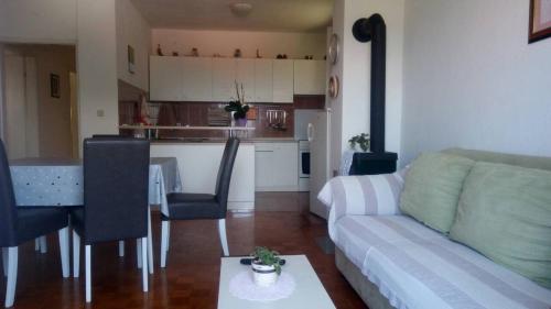  Apartment Silvija in Preko