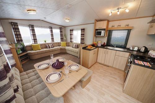 ห้องครัว, Roselands caravan park, Nr Lands End, Cornwall in เซนต์ จัสต์