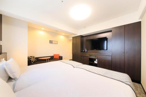 Standard Twin Room - Smoking image 3