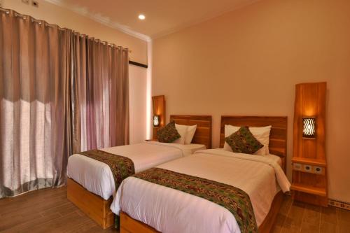 Deluxe Double or Twin Room with Pool View image 5