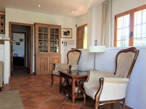 Villa Azar