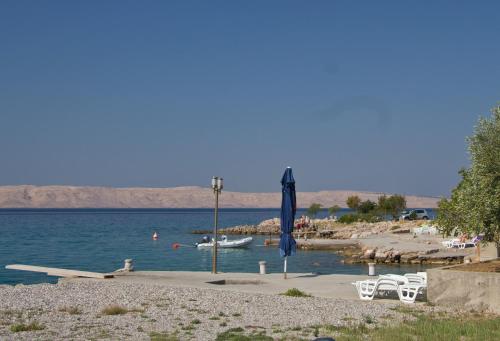 Apartment Camelia with pool and sea view