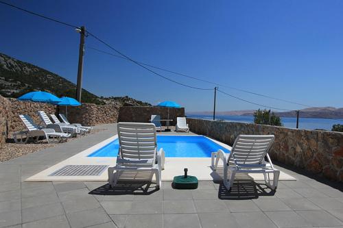 Apartment Camelia with pool and sea view