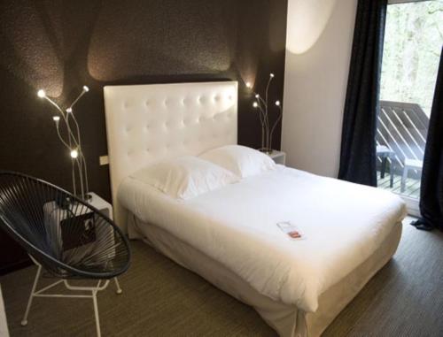 Logis Hotel Diane Ideally located in the prime touristic area of Amneville, Hôtel Diane promises a relaxing and wonderful visit. Both business travelers and tourists can enjoy the hotels facilities and services. Take