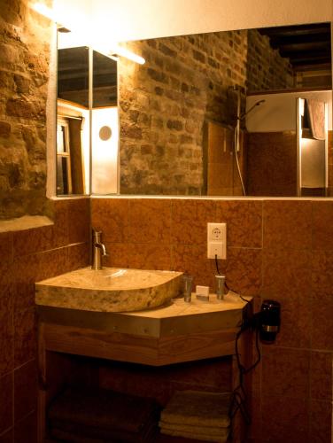 Wirgarten Antik Hotel 9.4km von Frontenhausen entfernt