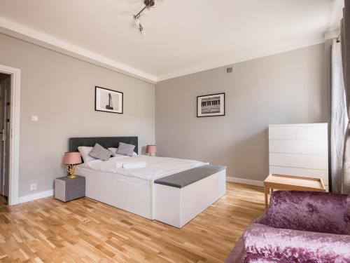 WHITE RESIDENCE 4rooms - CITY CENTER