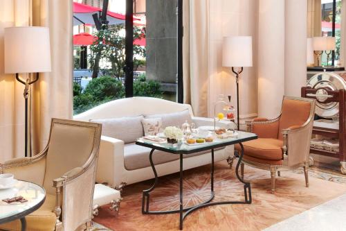 Hotel Plaza Athenee - Dorchester Collection