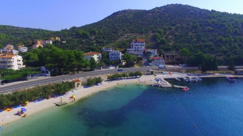  Apartments Pera in Marina