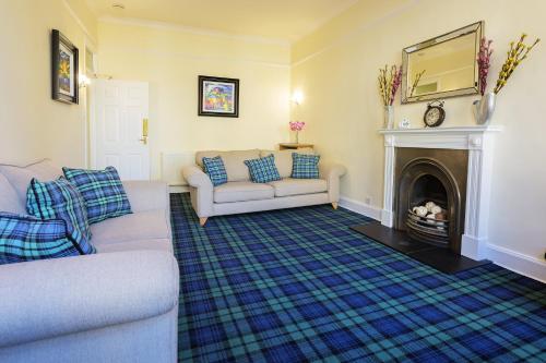 World's End - Historic 2 bed on the Royal Mile, sleeps 4