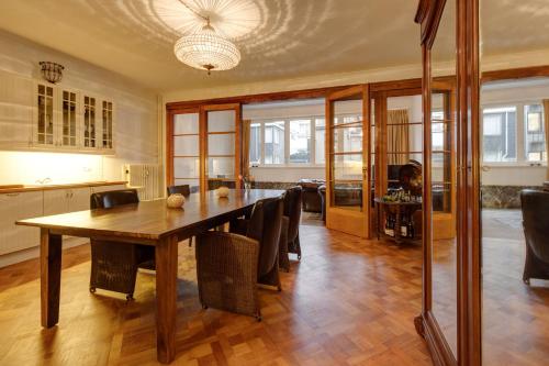  AAA - Antwerp Centre - ART DECO - BL27, Unterkunft in Antwerpen