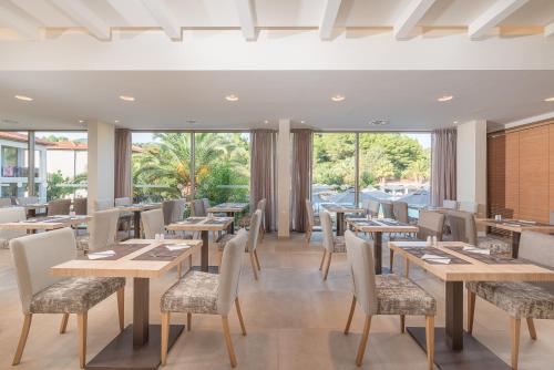 Poseidon Resort Hotel - image 5