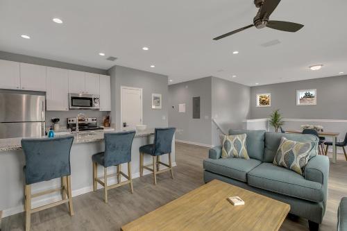 New 3/2 Duplex Minutes From Heart of Tampa -Unit B in Tampa, USA