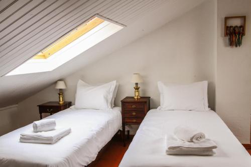 Cozy and Spacious apartment in Graca, Lisbon