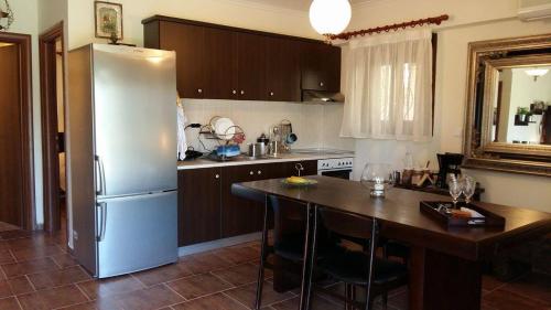  Dafni executive apartment in Kriopigi