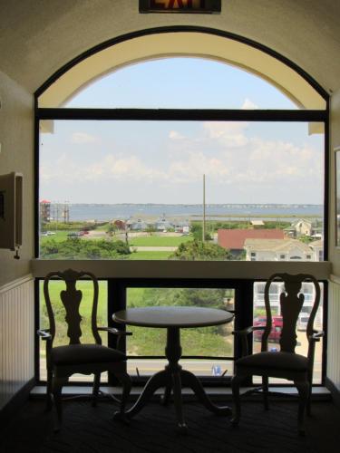 Surf Side Hotel - image 14