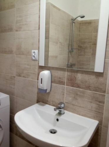 Lorf Hostel&Apartments Room Type - Twin Room