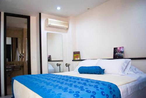 Standard Double Room image 9