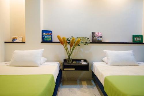 Superior Twin Room image 10